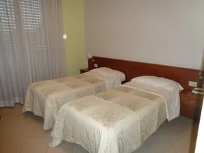 Hotel Millennium - Habitación
