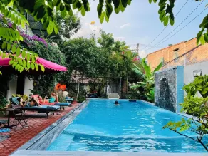 Funny Monkeys Homestay - Piscine