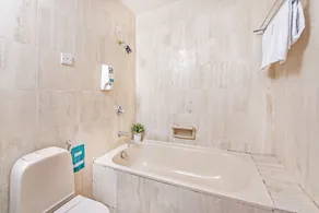 Hotel 81 Tristar - Baño