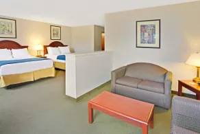 Days Inn & Suites by Wyndham Laurel Near Fort Meade - Chambre