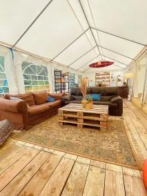 The Spot - 200m de la Plage - Coin salon dans le hall