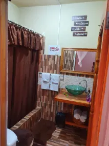 Mesmerize Guest House - Bathroom