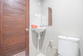 RedDoorz Syariah At Jalan cilik Riwut Kapuas - Salle de bain