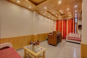 Himalayan Apple Zone Hotel - Reception