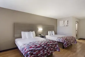 Red Roof Inn & Suites Brunswick I-95 - Chambre