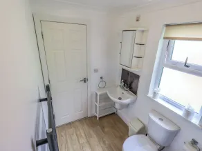 Robin View Lodge - Bathroom