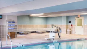 Holiday Inn Hotel & Suites Warren by IHG - Pool