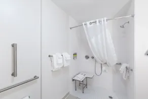 Holiday Inn Express & Suites Columbia Downtown The Vista by IHG - Salle de bain
