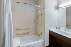 Microtel Inn & Suites by Wyndham College Station - Salle de bain