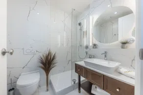 Royal Ariston Hotel - Baño