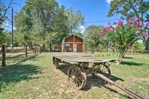 Hand-Built 'Black Fork Cabin 2' w/ Fire Pit! - Interior