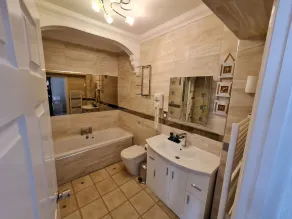OYO Lavender House Hotel - Bathroom