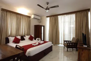 Hotel Crimson Lotus - Room