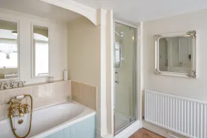 Apartment 1, Durham House - Badezimmer