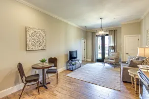 Swim, Golf & Bowl - Loretto Vacation Rental Apt! - Interiör