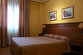 Idh Angel - Room