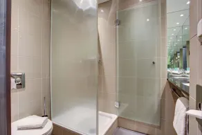 eXo Fly Level 4 Hotel Stuttgart-Flughafen - Bathroom