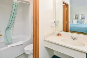 Americas Best Value Inn & Suites - Bluffton - Badeværelse