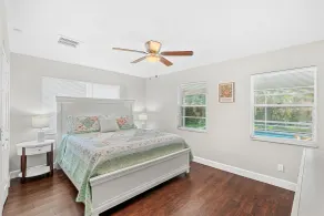 4195 Tenth Street - Chambre