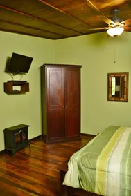 Finca Vibran Bed and Breakfast - Room