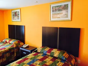 Scottish Inn & Suites Hobby Airport - Room