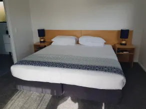 Tidewater Motel & Tourist Park - Room