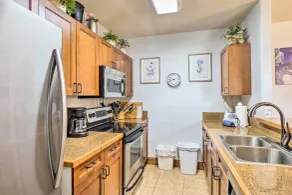 < 1 Mi to Slopes: Mtn-View Keystone Condo - Interior