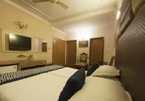 Golden Leaf Hotel - Quarto