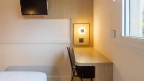 Kyriad ECO - Suresnes - La Défense - Habitación