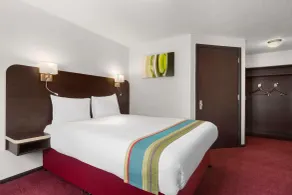 Ramada London South Mimms - Room