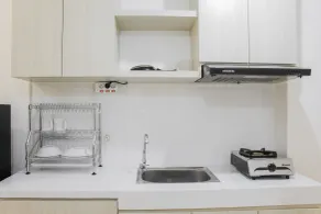 New Furnished with Cozy Stay Studio Apartment at M-Town Residence By Travelio - Private kitchen