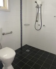 Comfort Inn Bishops Lodge - Bathroom