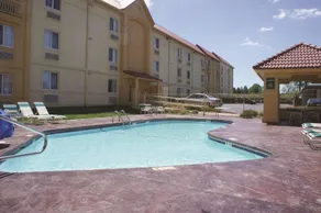 La Quinta Inn by Wyndham Kansas City Lenexa - Piscine