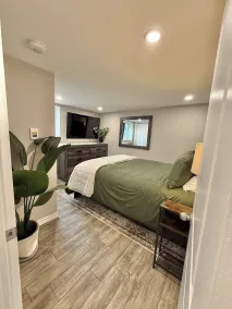 Modern 2BR Retreat w Heated Floors-Gazebo - Rum