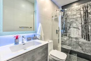 Sun-Soaked Sarasota Oasis w/ Pool & Hot Tub! - Innenbereich
