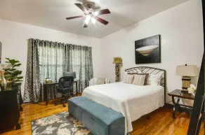 Updated Cottage w/ Fireplaces in North Greenwood! - Innvendig