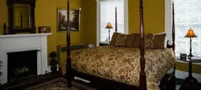 Bourbon Manor Bed & Breakfast Inn - Chambre