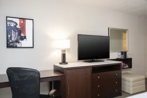 Delta Hotels by Marriott Kalamazoo Conference Center - Chambre