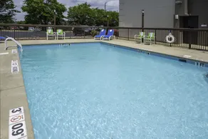 Holiday Inn Express Clayton Southeast Raleigh by IHG - Piscine