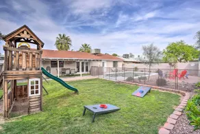Private Pool + Playground: Phoenix Family Home! - Interiör