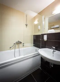 Nobel Inn Hotel - Bathroom