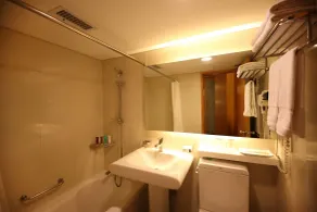 Ramada by Wyndham Songdo - Badeværelse