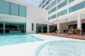 Crowne Plaza Villahermosa by IHG - Piscine