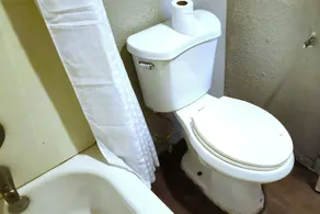 Deluxe Inn Motel By OYO Grand Prairie Interstate 30 - Salle de bain