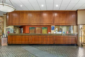 Best Western Plus Wooster Hotel & Conference Center - Rezeption