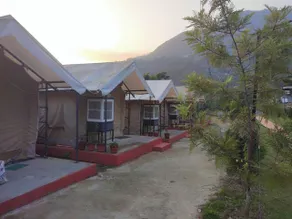 The Jungle Mist Resort & Retreat, Luxury Cottages, Camps and Glamping in Rishikesh - Ausblick vom Zimmer