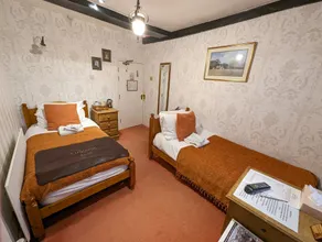 Crown and Trumpet Inn - Chambre