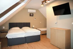 Angelis Pension Frankfurt Airport - Quarto