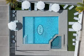 Hotel Ervill - Piscina