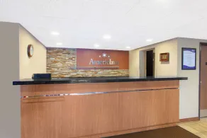 AmericInn by Wyndham St Cloud MN I-94 - Hall